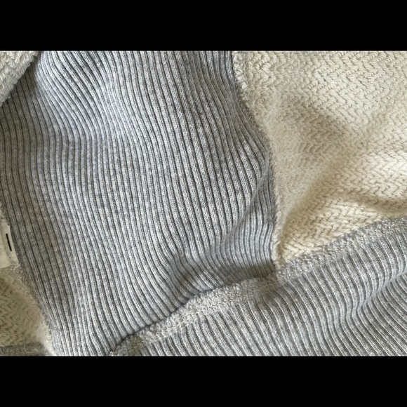 GAP Men Crew Neck Sweatshirt with ribbed trim - Picture 8 of 9